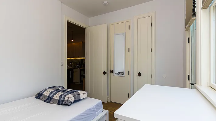 Rented by Nooklyn NYC LLC | media 37