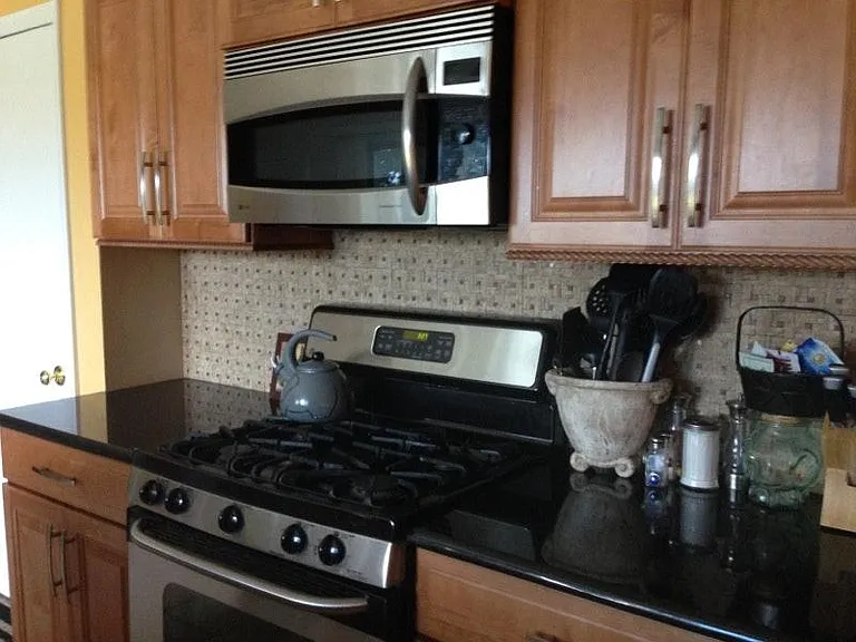 Maple kitchen and granite countertops