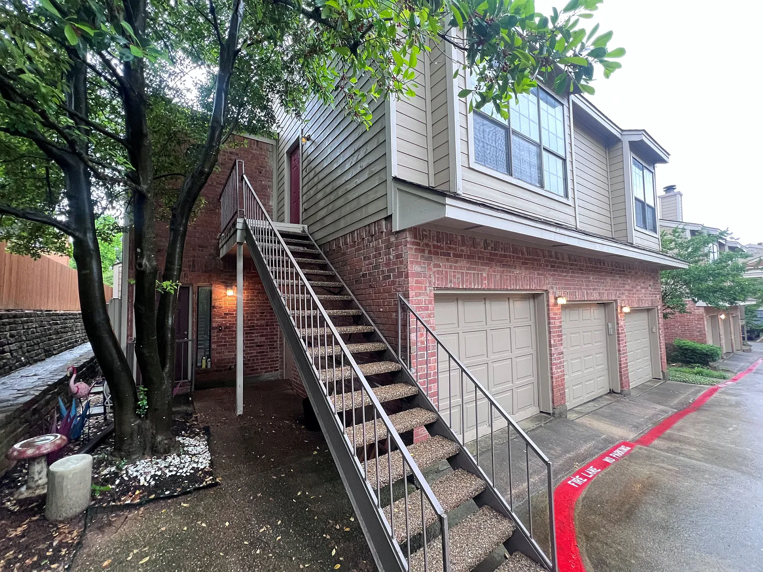 1 bed, 702 sqft, $1,395 — Photo 2