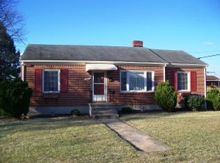 5232 Hearthstone Rd NW, Roanoke, VA 24012