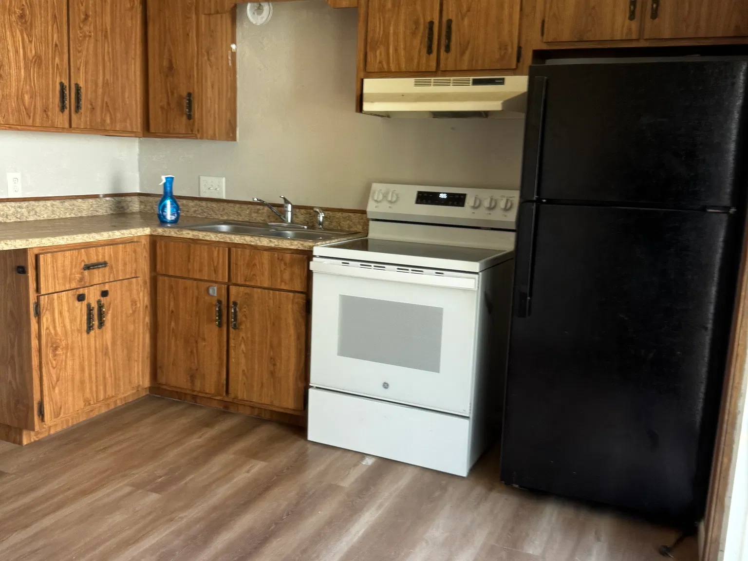 1027 E Blaine St — Photo 3