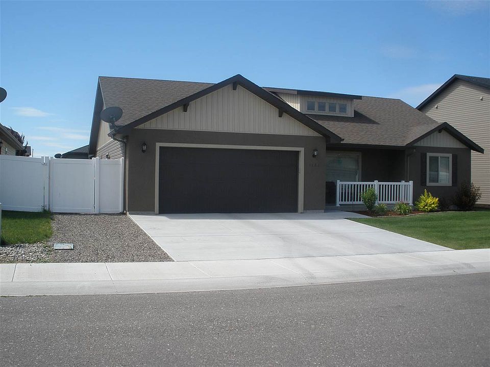 2nd image of 1161 Glenn Brook Rd