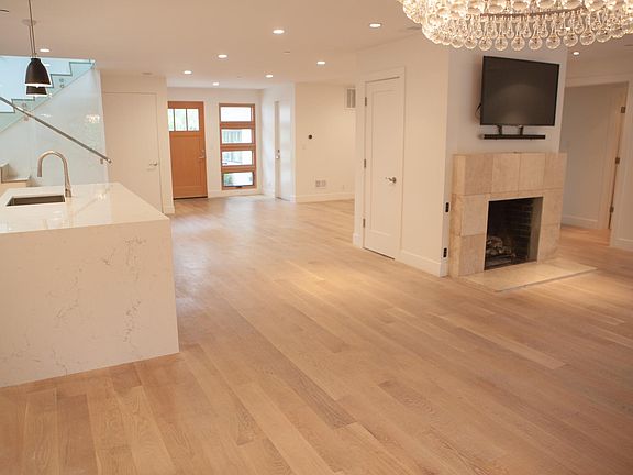 4th image of 1523 Willow Ave