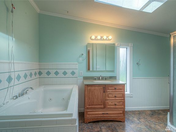 5th image of 13235 Prairie Cir E