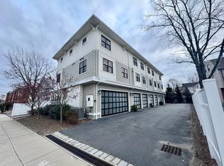 198 California St APT 3, Newton, MA 02458