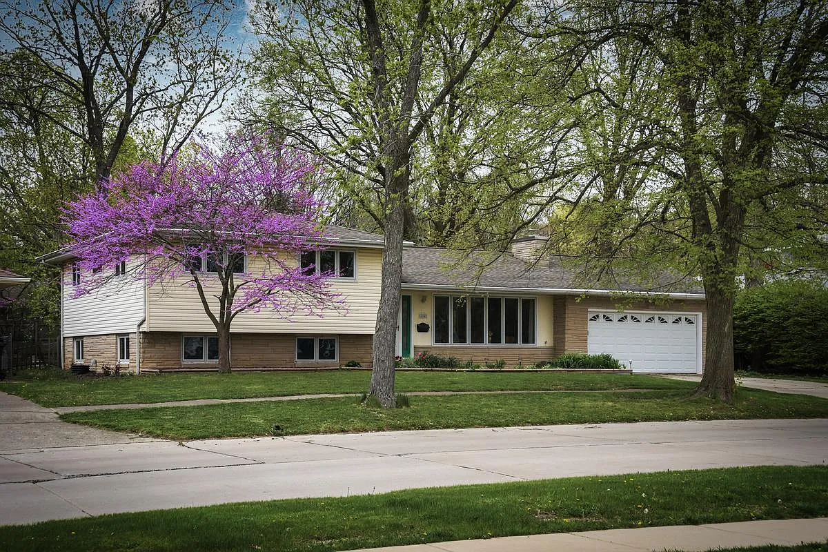 804 E Mumford Dr photo 1