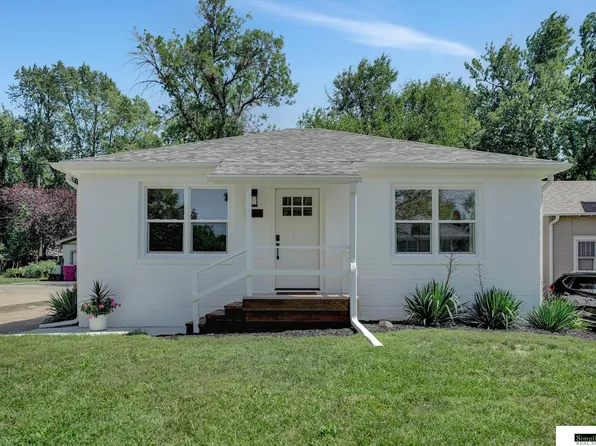 874 S 34th St, Lincoln, NE 68510