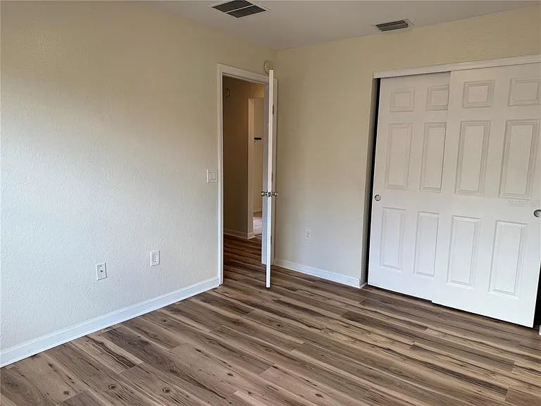 4304 SW 54th Ct — Photo 13