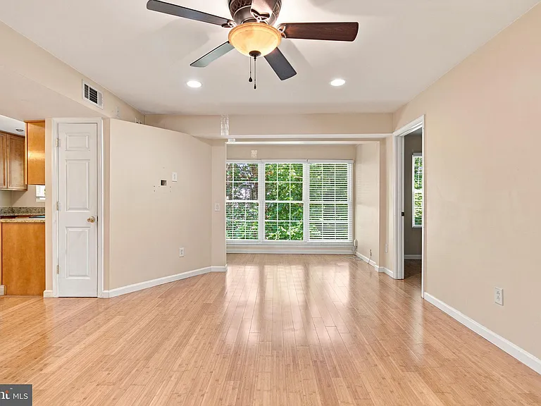 9310 Niki Pl #201 — Photo 2