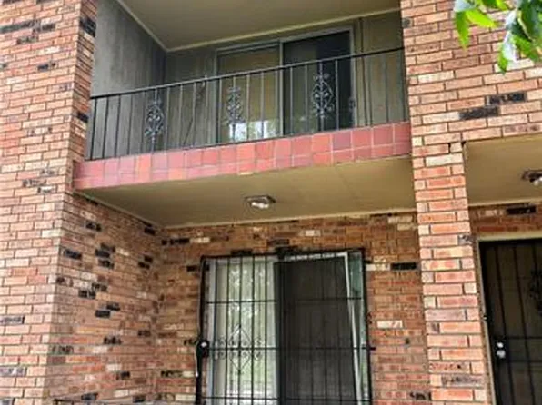 11040 Roger Dr APT D, New Orleans, LA 70127