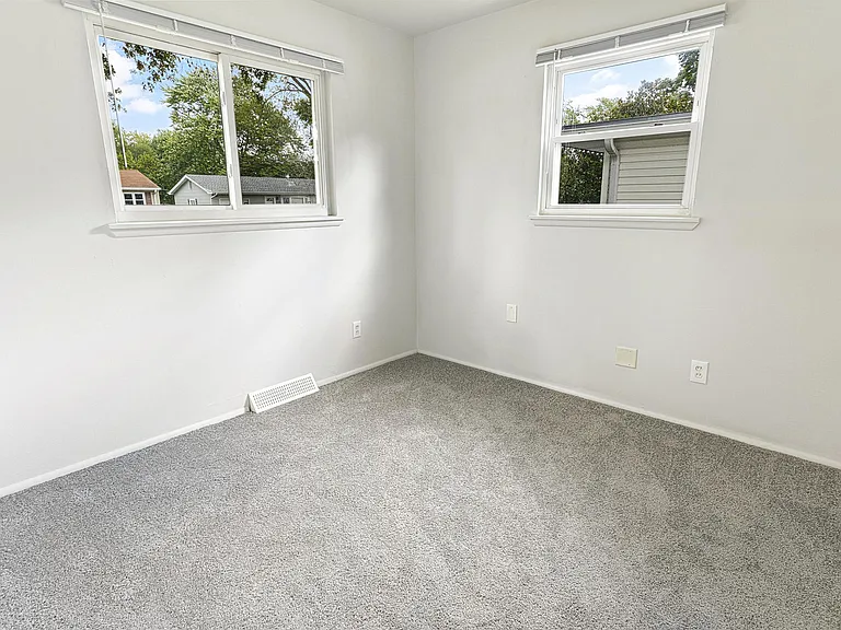 532 Holiday Ave — Photo 18