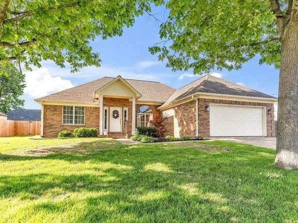 126 Buck Stand Dr, Atoka, TN 38004