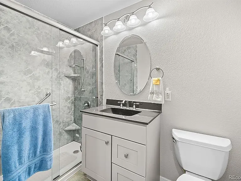 1641 Ames Ct — Photo 9