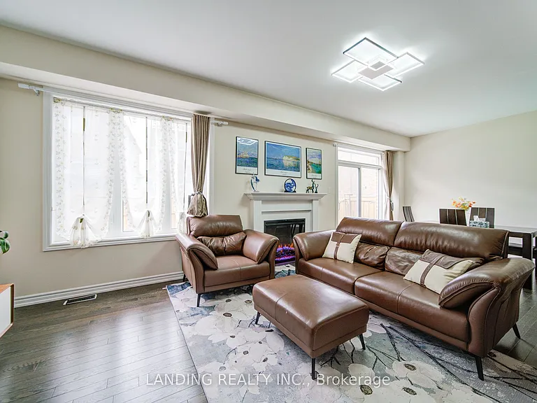 2084 Duberry Dr — Photo 22