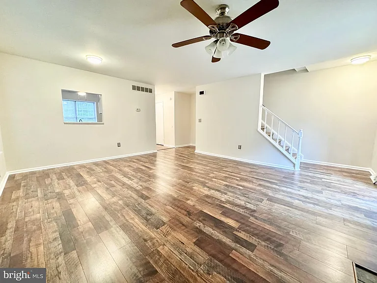 7 Lamplighter Ln — Photo 6