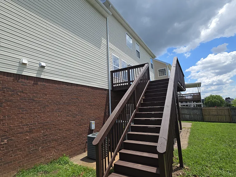 1186 Castlewood Dr — Photo 34