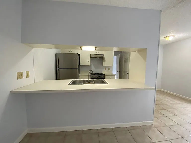 2408 Longview St #107 — Photo 5