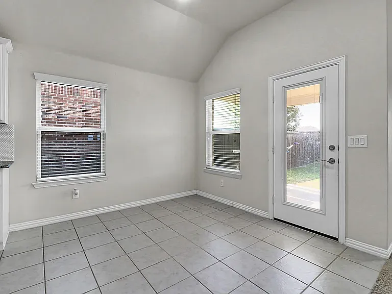 2216 Hull Point — Photo 12