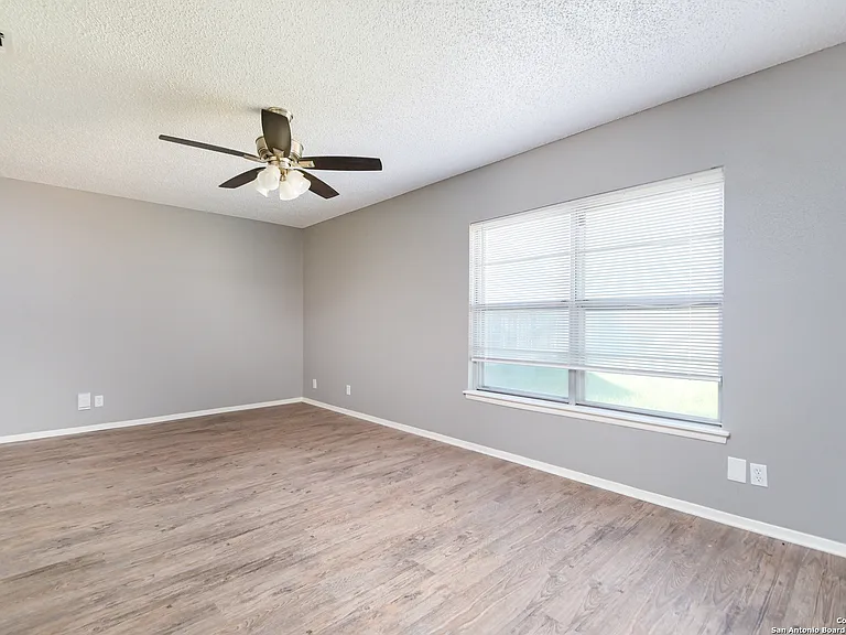 7414 Elderberry St — Photo 15