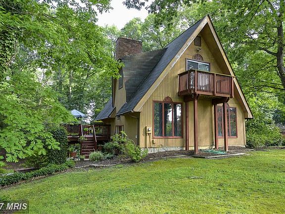 2nd image of 25931 Hills Dr