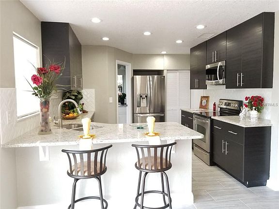2nd image of 1121 Carey Glen Cir