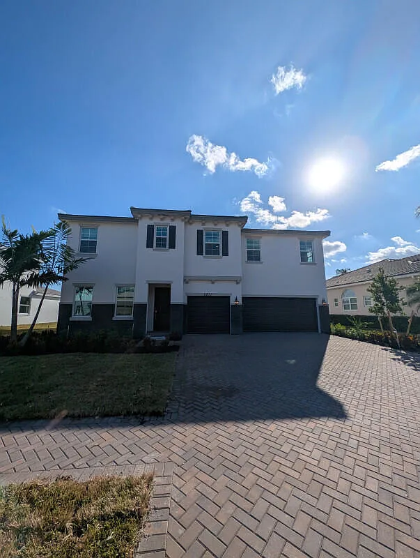 5 bed, 4.0 bath, 3360 sqft, $6,500 — Photo 1