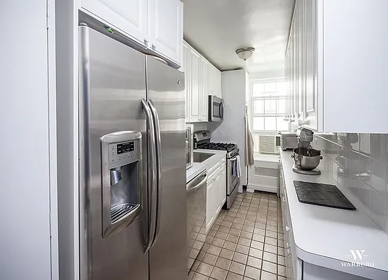 Rented by Warburg | media 35