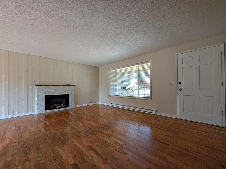 4118 Scottdale St — Photo 5