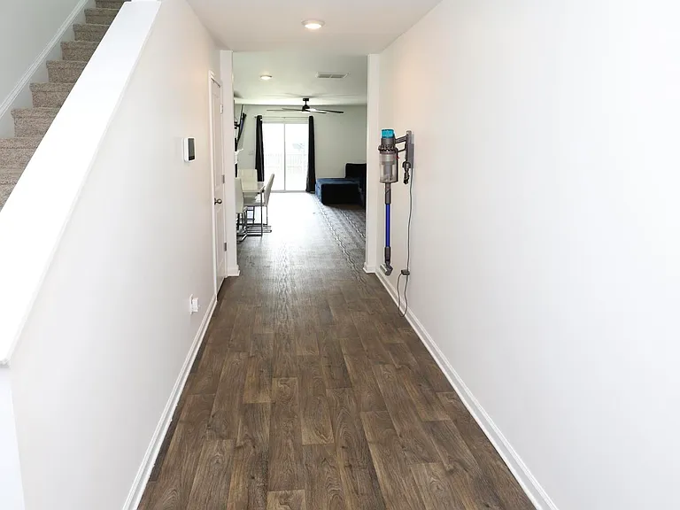 2037 Elmridge Rd — Photo 7