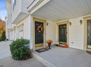 10 Caroline Foster Ct, Morristown, NJ 07960