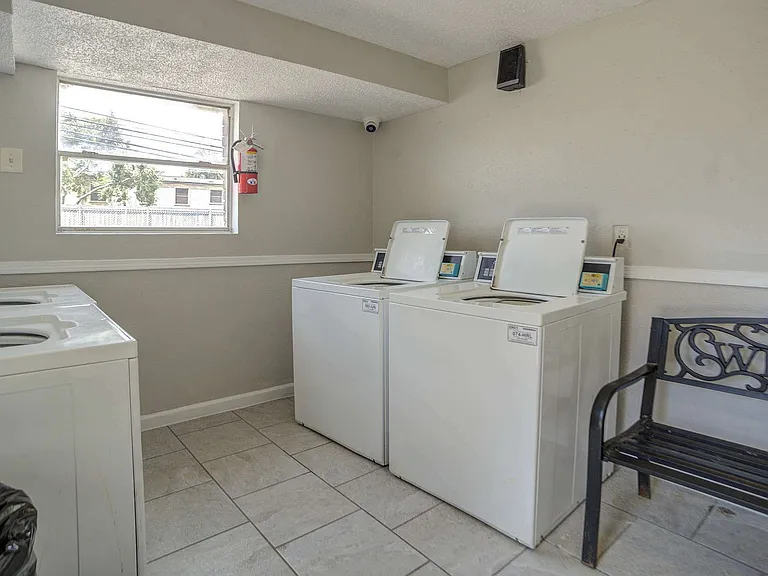 Ashford Santa Fe Laundry Room