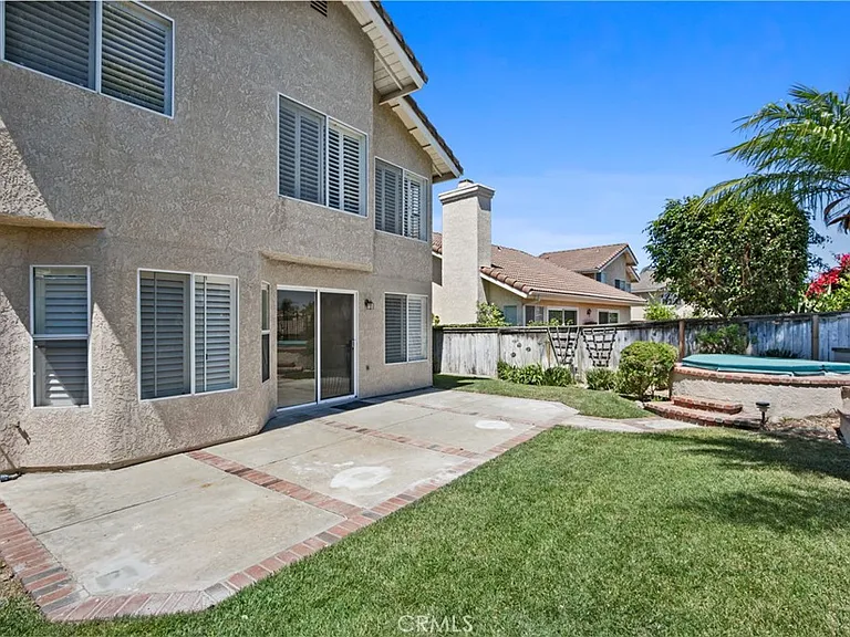 24832 Barclay Ln — Photo 2