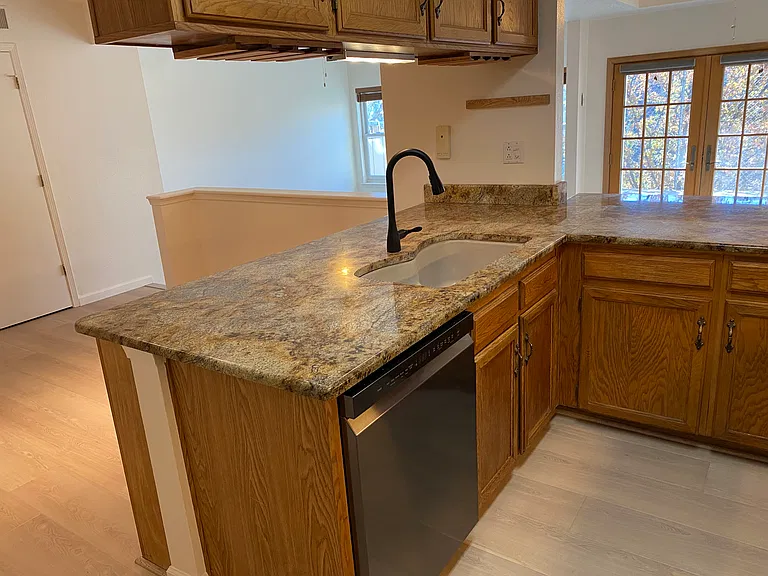 505 Oppenheimer Dr — Photo 13