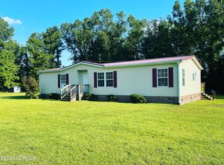 112 Cain Loop Rd, Elizabethtown, NC 28337