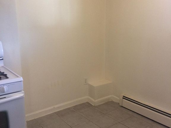 4th image of 268 Throggs Neck Blvd #1