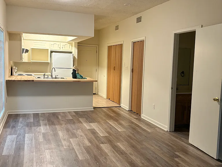 8918 Gsri Ave #1 — Photo 3
