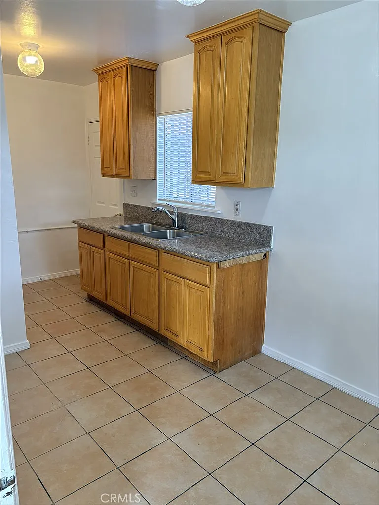1 bed, 702 sqft, $2,065 — Photo 4