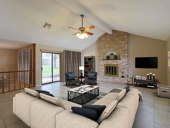 2nd image of 2311 Park Cir