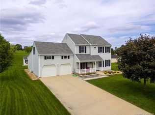 24 Promontory Dr, Wallingford, CT 06492