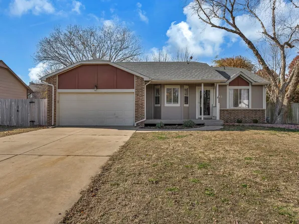 341 N Oakwood Ct, Andover, KS 67002