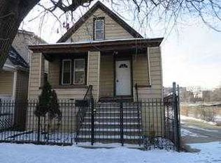 2231 W Oakdale Ave, Chicago, IL 60618