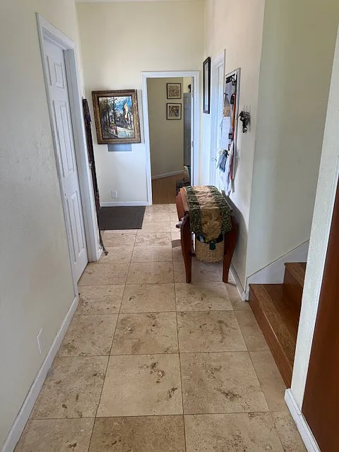 6 bed, 3200 sqft, $8,650 — Photo 4