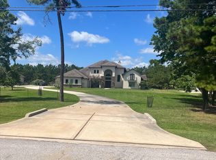9814 Crestwater Cir, Magnolia, TX 77354