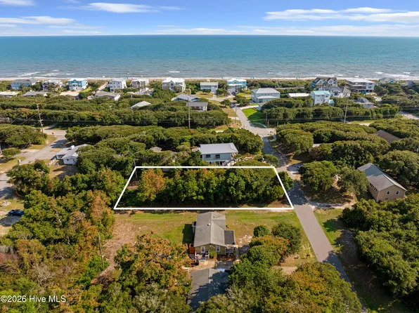 104 Juniper Road, Pine Knoll Shores, NC 28512