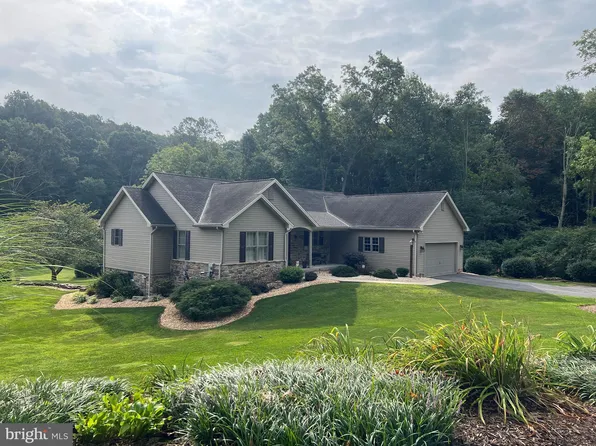 3684 Hess Rd, Stewartstown, PA 17363