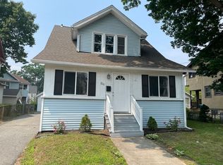 84 Woodlawn St, Springfield, MA 01108