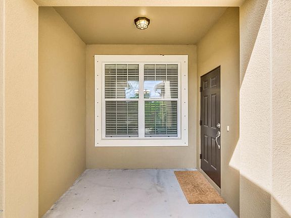 3rd image of 3230 Arden Cir