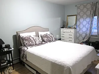 Rented by Zikos Realty Services