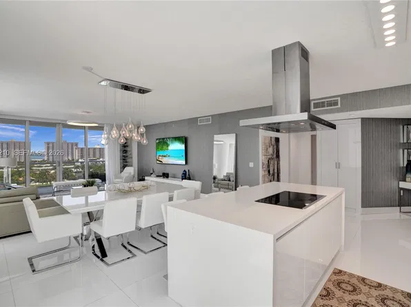 330 Sunny Isles Blvd #5-908, Sunny Isles Beach, FL 33160