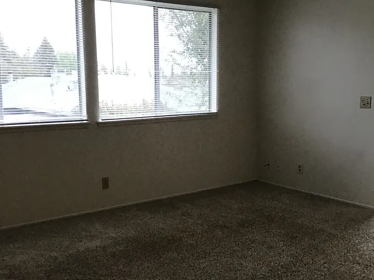 1119 Casita Dr #4 — Photo 8